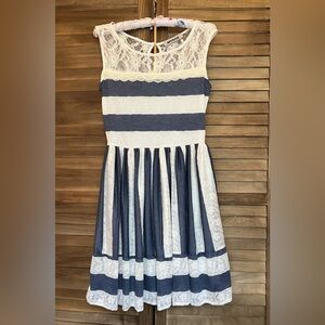 Blue and White Lace Women’s Dress. Size small. Summer dress.